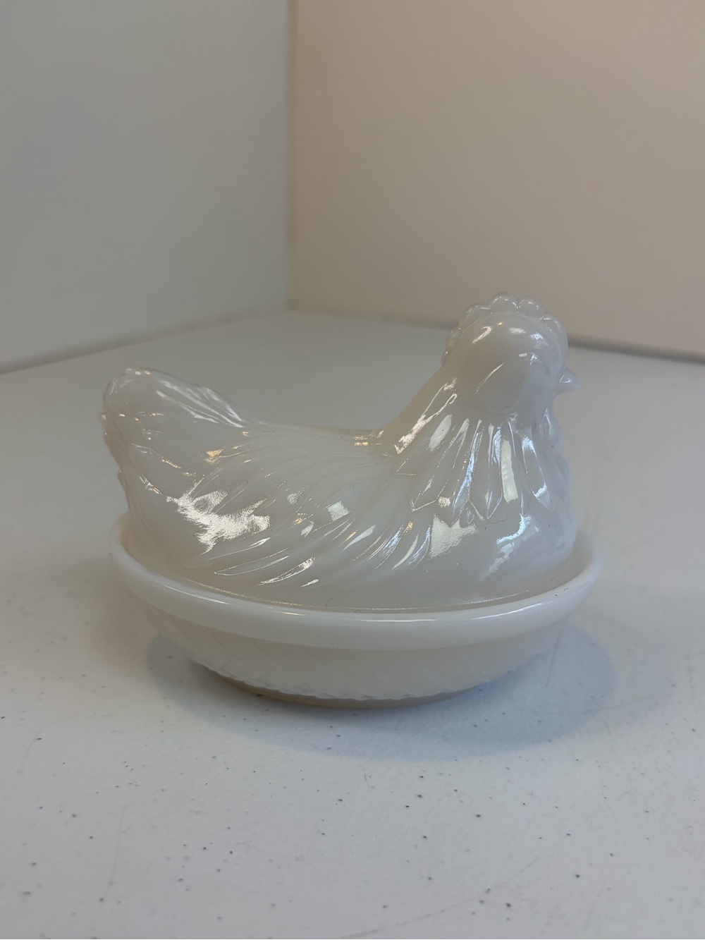 Vintage White Milk Glass Chicken Hen Nest Small Candy Covered Dish Trinket Box